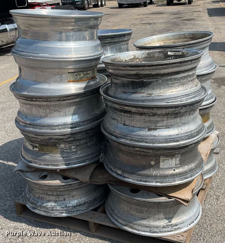 image for item ME9917 (17) aluminum wheels