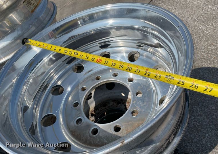 image for item ME9917 (17) aluminum wheels