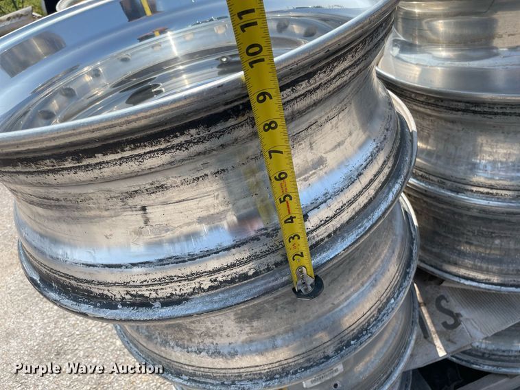 image for item ME9917 (17) aluminum wheels