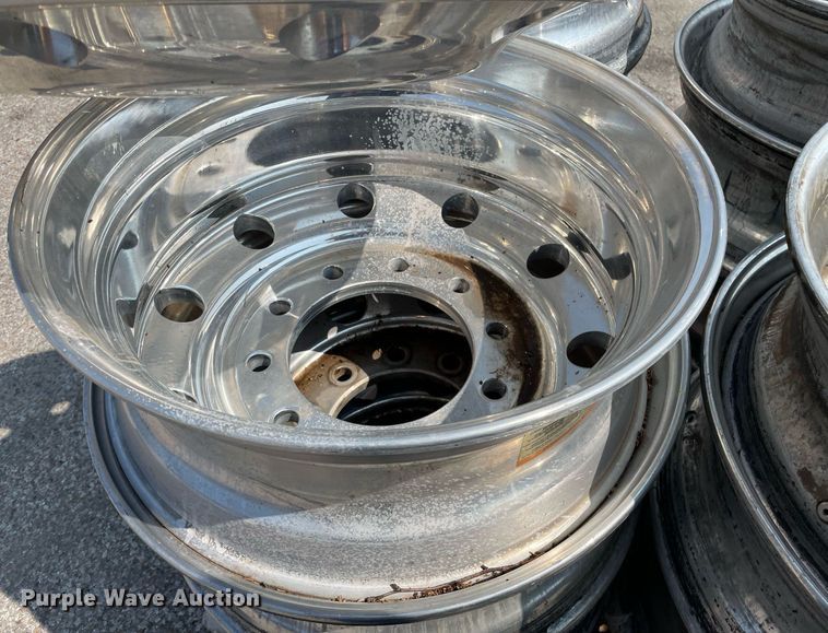 image for item ME9917 (17) aluminum wheels