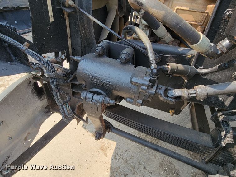 image for item ML9397 2001 Kenworth T800  semi truck