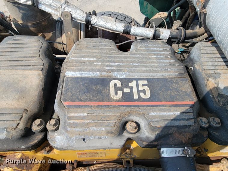 image for item ML9397 2001 Kenworth T800  semi truck