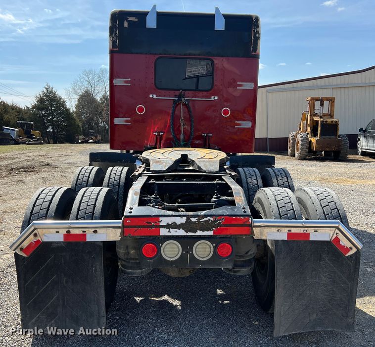 image for item MM9221 2000 Peterbilt 379  semi truck