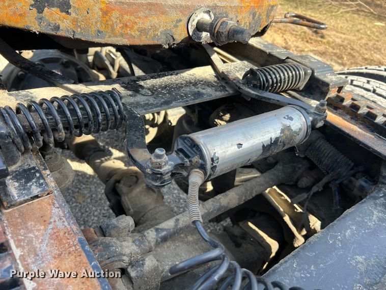 image for item MM9221 2000 Peterbilt 379  semi truck