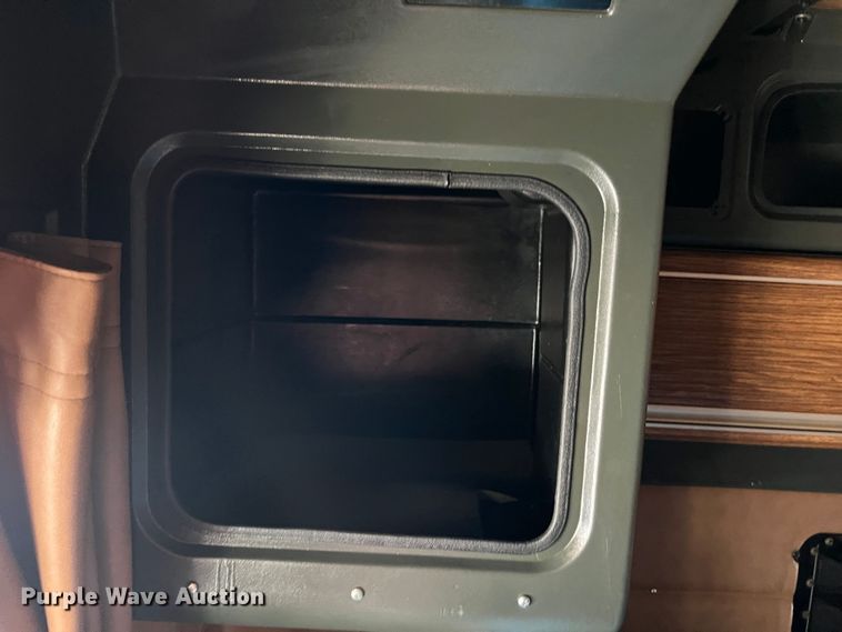 image for item MM9221 2000 Peterbilt 379  semi truck