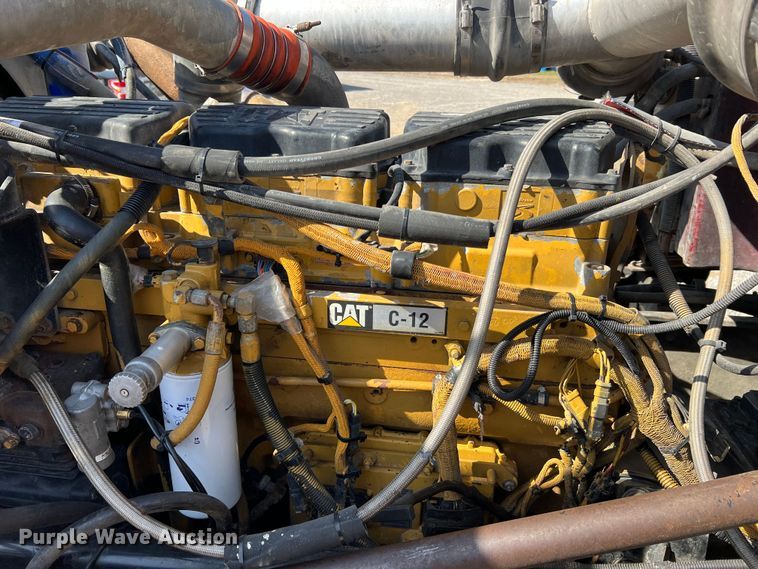 image for item MM9221 2000 Peterbilt 379  semi truck