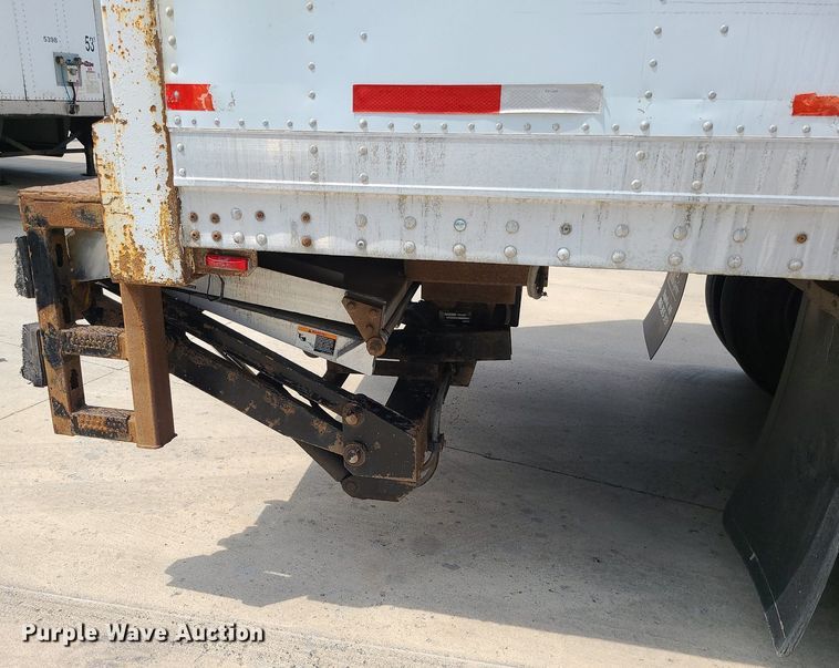 image for item MO9828 2000 Hyundai VT2480142JSR  dry van trailer