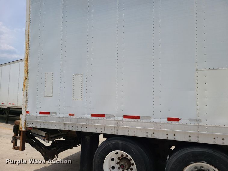 image for item MO9828 2000 Hyundai VT2480142JSR  dry van trailer