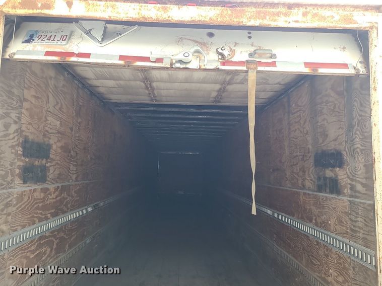 image for item MO9828 2000 Hyundai VT2480142JSR  dry van trailer