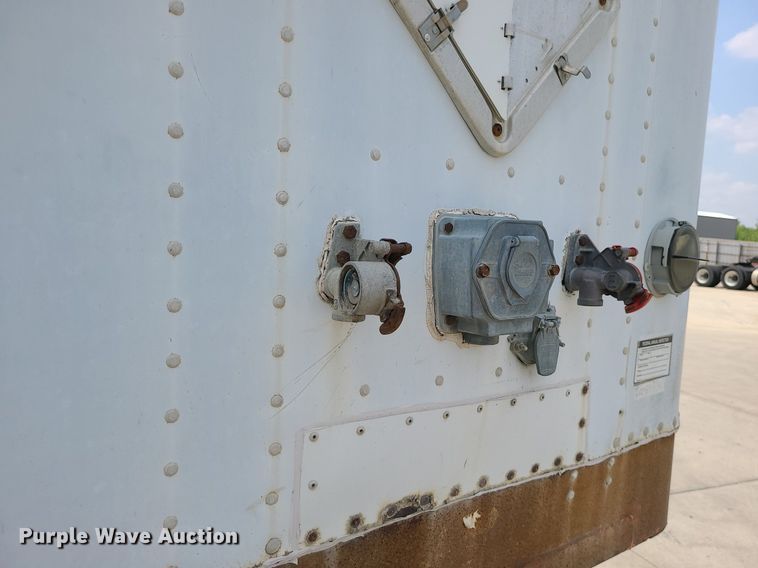 image for item MO9828 2000 Hyundai VT2480142JSR  dry van trailer