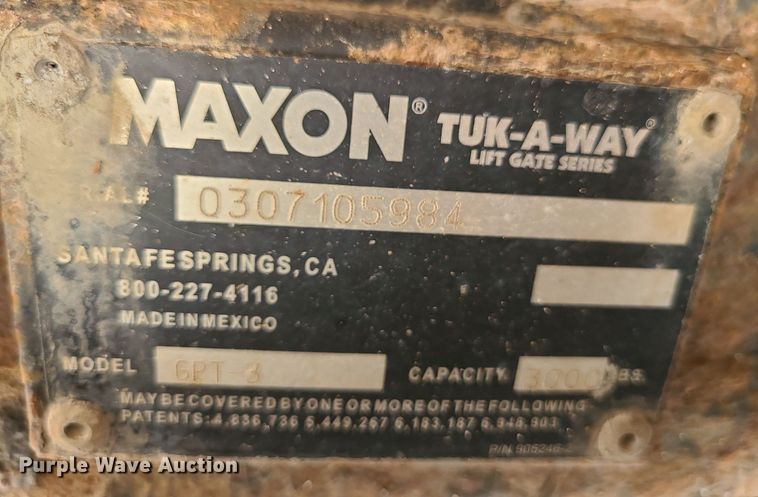 image for item MO9828 2000 Hyundai VT2480142JSR  dry van trailer