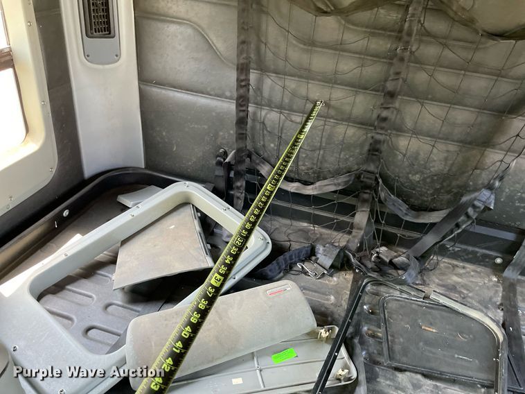 image for item MR9090 2005 Freightliner Columbia  semi truck