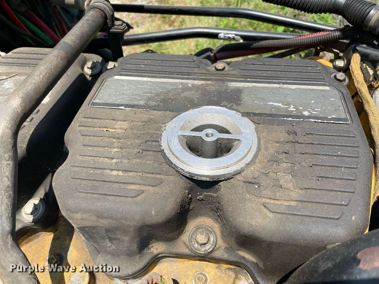 image for item MR9090 2005 Freightliner Columbia  semi truck