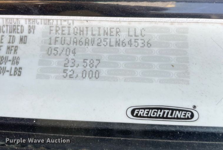 image for item MR9090 2005 Freightliner Columbia  semi truck