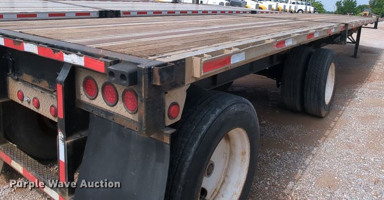 image for item MY9329 1998 Fontaine LFTW-6-8048WSAK  flatbed trailer