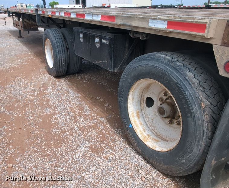 image for item MY9329 1998 Fontaine LFTW-6-8048WSAK  flatbed trailer