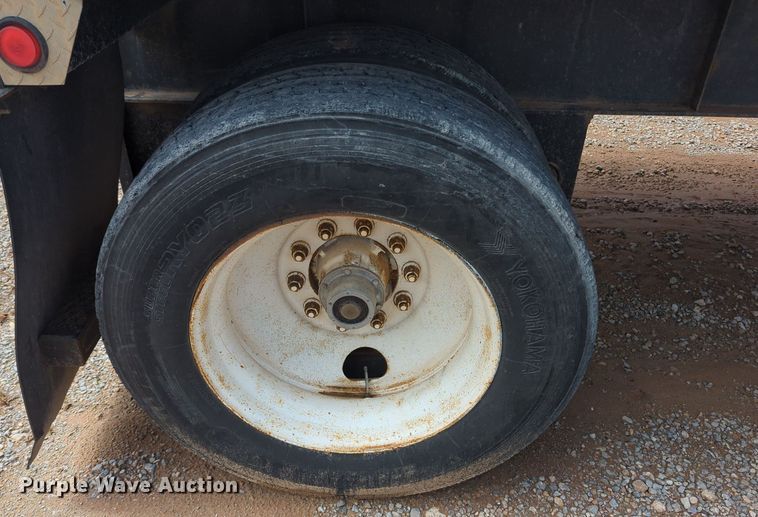 image for item MY9329 1998 Fontaine LFTW-6-8048WSAK  flatbed trailer