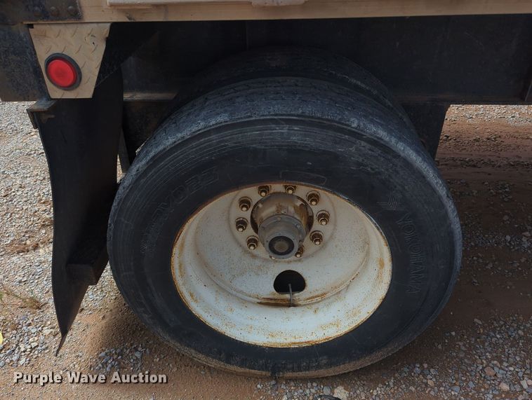 image for item MY9329 1998 Fontaine LFTW-6-8048WSAK  flatbed trailer