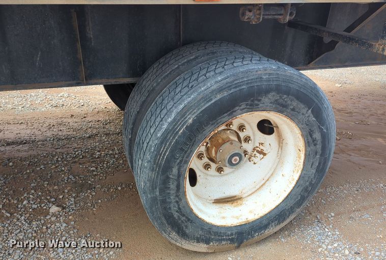 image for item MY9329 1998 Fontaine LFTW-6-8048WSAK  flatbed trailer