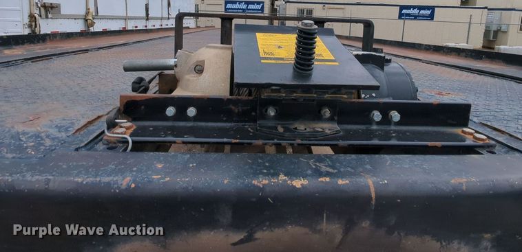 image for item MY9336 1997 Landoll 330  tilt deck equipment trailer