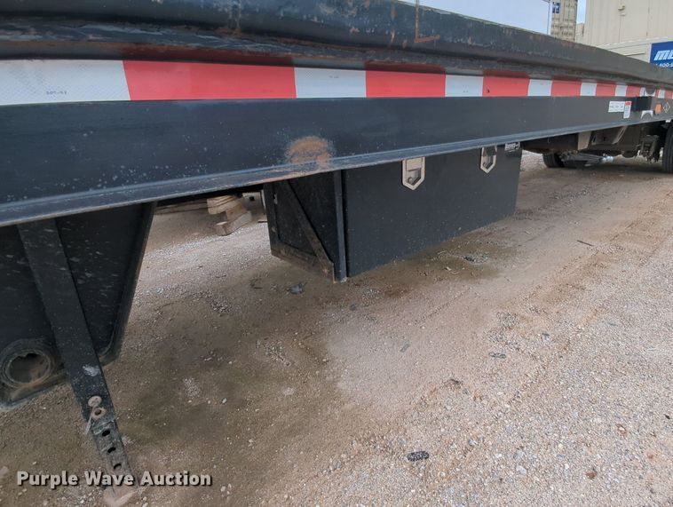 image for item MY9336 1997 Landoll 330  tilt deck equipment trailer