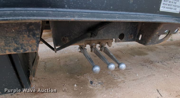 image for item MY9336 1997 Landoll 330  tilt deck equipment trailer