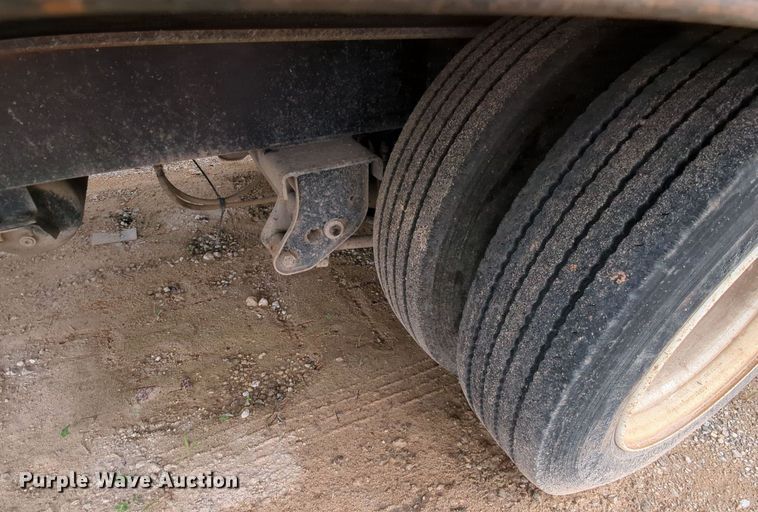 image for item MY9336 1997 Landoll 330  tilt deck equipment trailer