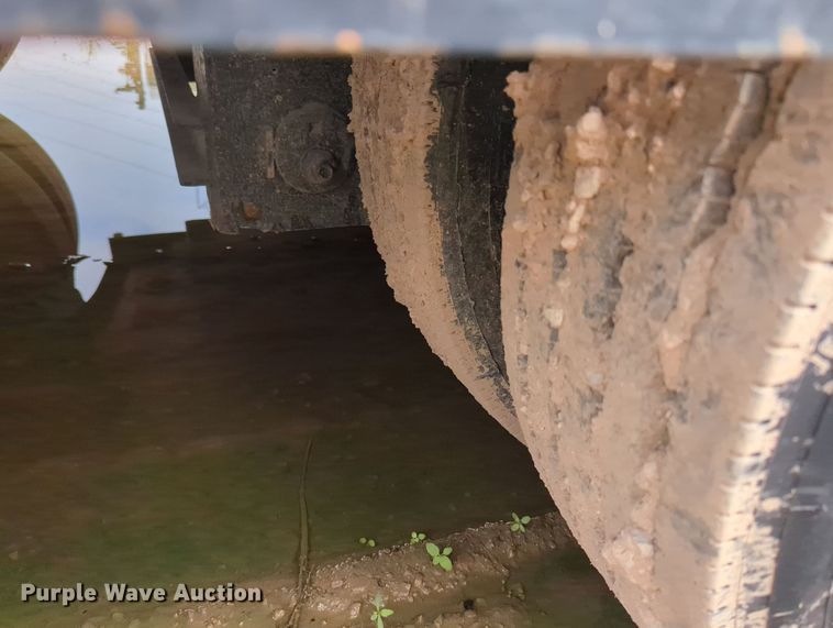 image for item MY9337 2013 Load King 6046  oilfield trailer