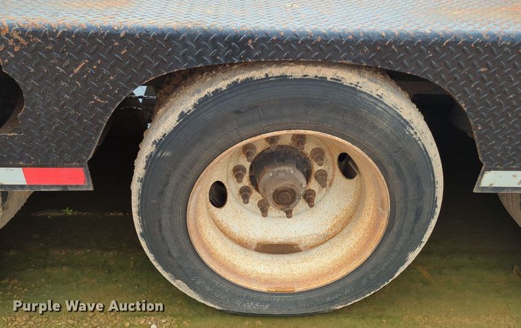 image for item MY9337 2013 Load King 6046  oilfield trailer