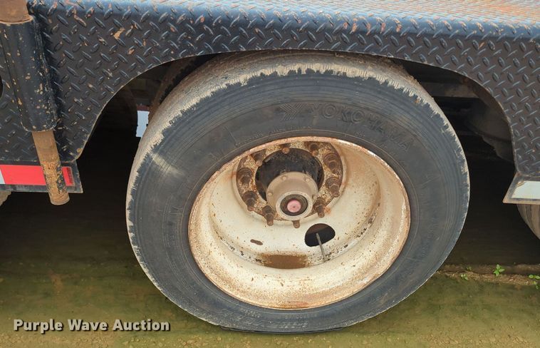 image for item MY9337 2013 Load King 6046  oilfield trailer