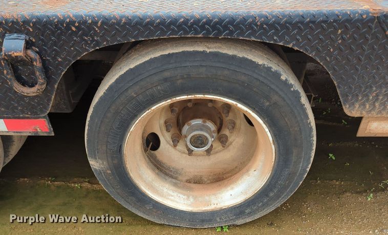 image for item MY9337 2013 Load King 6046  oilfield trailer