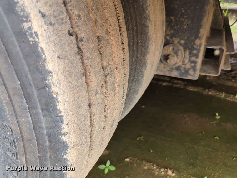 image for item MY9337 2013 Load King 6046  oilfield trailer