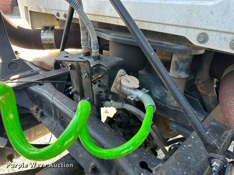 image for item NI9791 1997 Mack CH613  semi truck