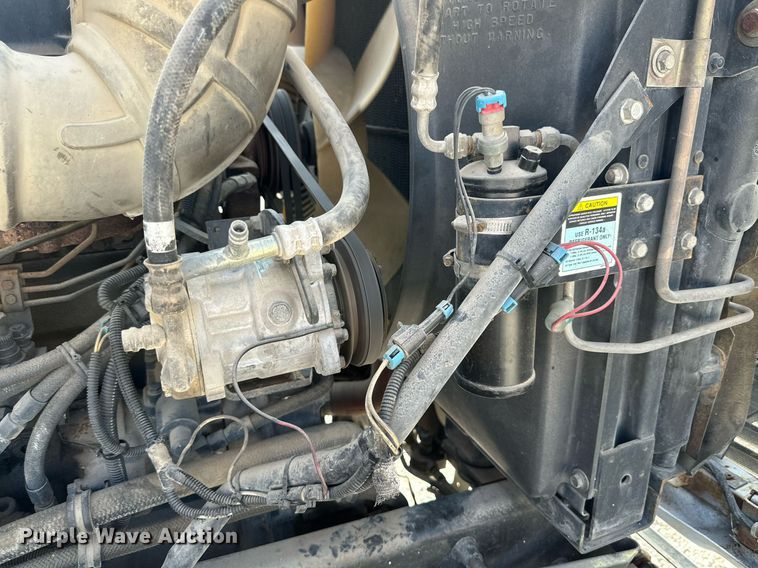 image for item NI9791 1997 Mack CH613  semi truck