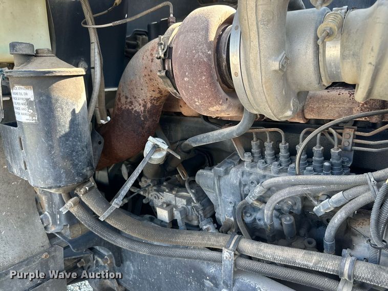 image for item NI9791 1997 Mack CH613  semi truck