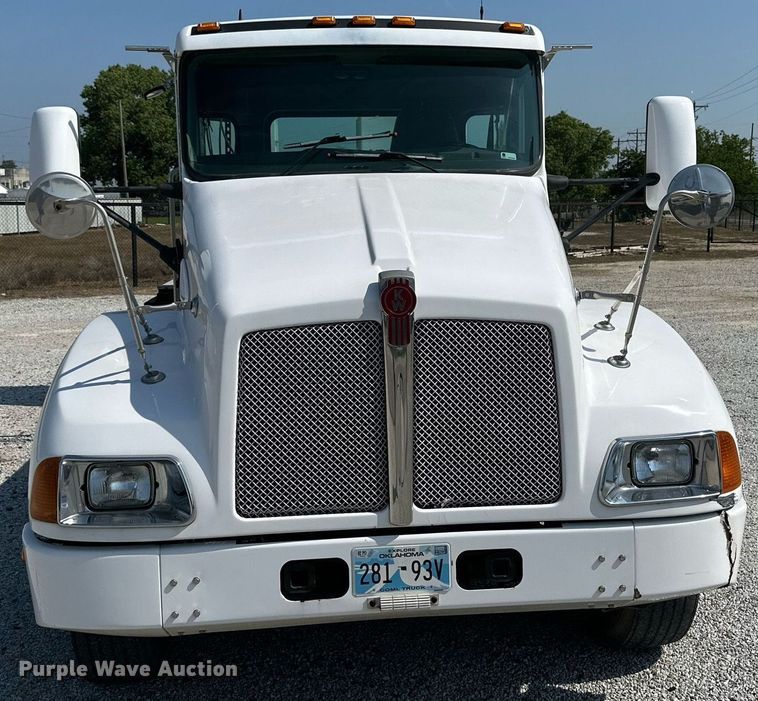 image for item NI9793 2005 Kenworth T300  fuel / lube truck