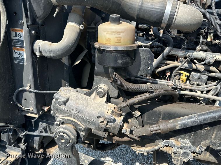 image for item NI9793 2005 Kenworth T300  fuel / lube truck