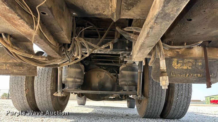 image for item NI9793 2005 Kenworth T300  fuel / lube truck