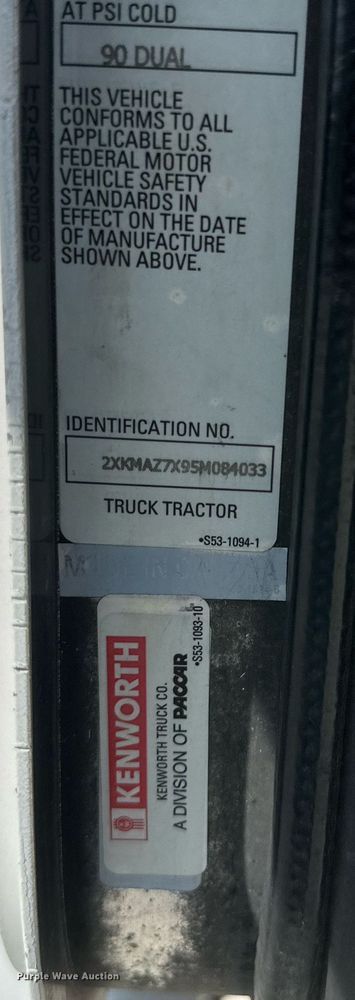 image for item NI9793 2005 Kenworth T300  fuel / lube truck