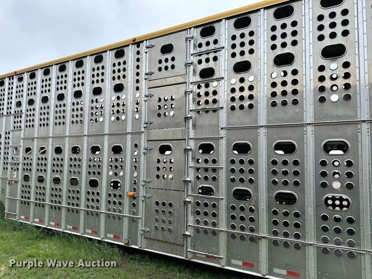image for item NP9726 2016 Merritt Gold Line  livestock trailer