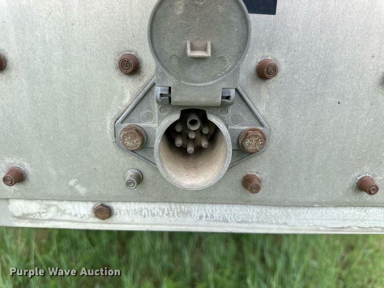 image for item NP9726 2016 Merritt Gold Line  livestock trailer