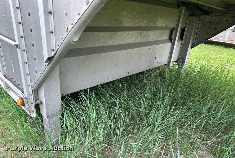 image for item NP9726 2016 Merritt Gold Line  livestock trailer