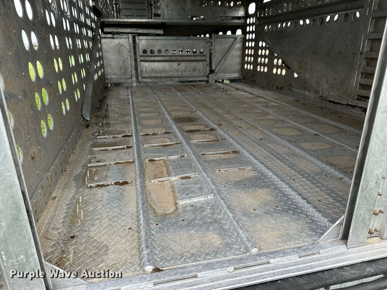 image for item NP9726 2016 Merritt Gold Line  livestock trailer