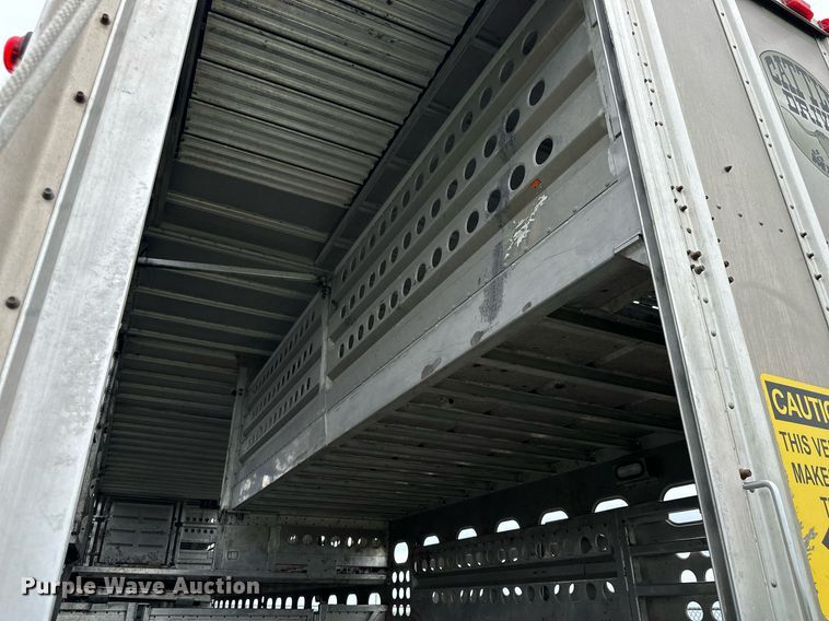 image for item NP9726 2016 Merritt Gold Line  livestock trailer