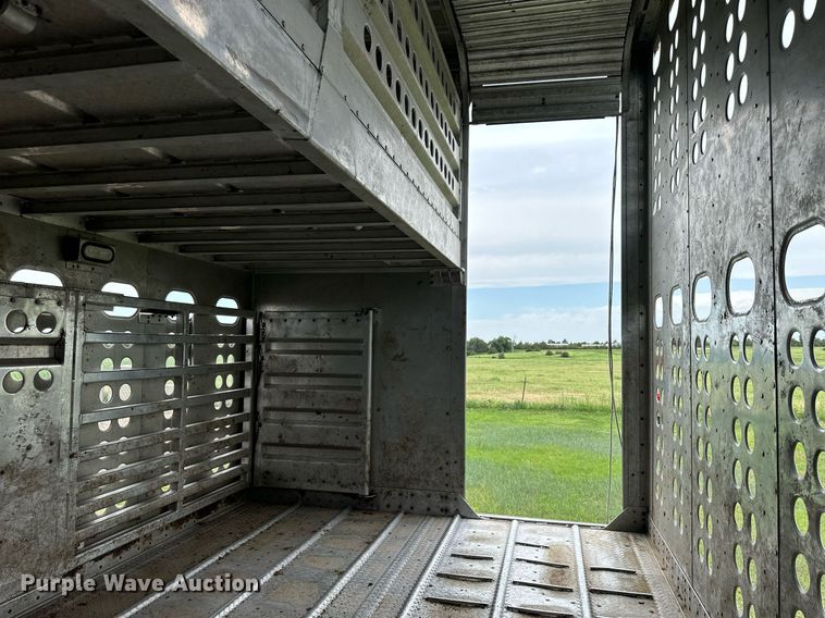 image for item NP9726 2016 Merritt Gold Line  livestock trailer