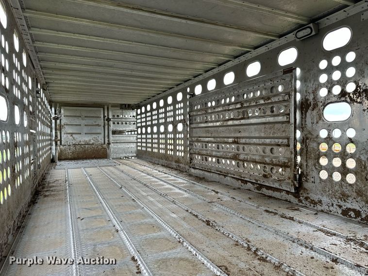 image for item NP9726 2016 Merritt Gold Line  livestock trailer