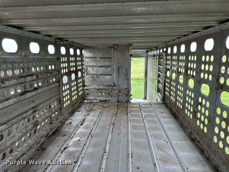 image for item NP9726 2016 Merritt Gold Line  livestock trailer