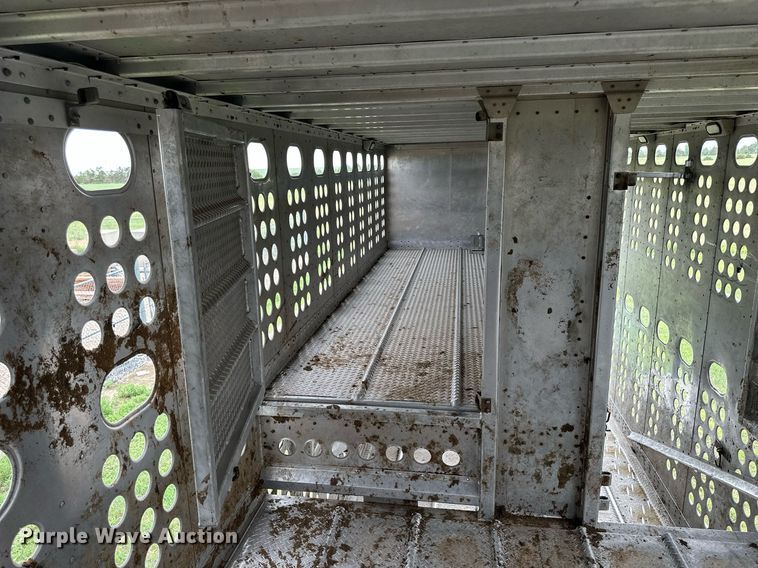 image for item NP9726 2016 Merritt Gold Line  livestock trailer