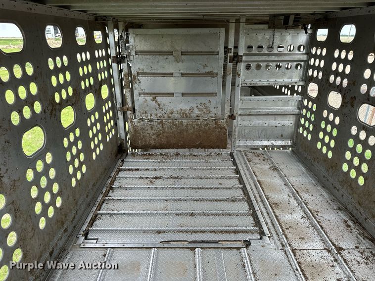 image for item NP9726 2016 Merritt Gold Line  livestock trailer