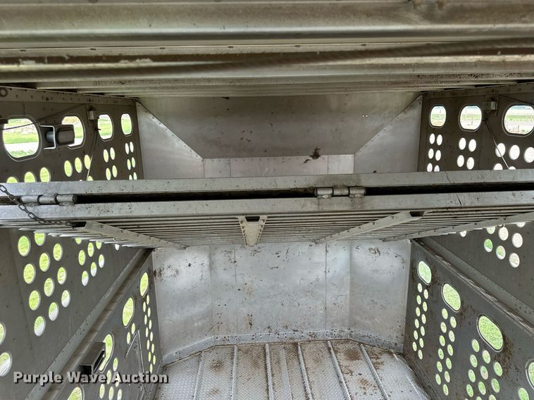 image for item NP9726 2016 Merritt Gold Line  livestock trailer